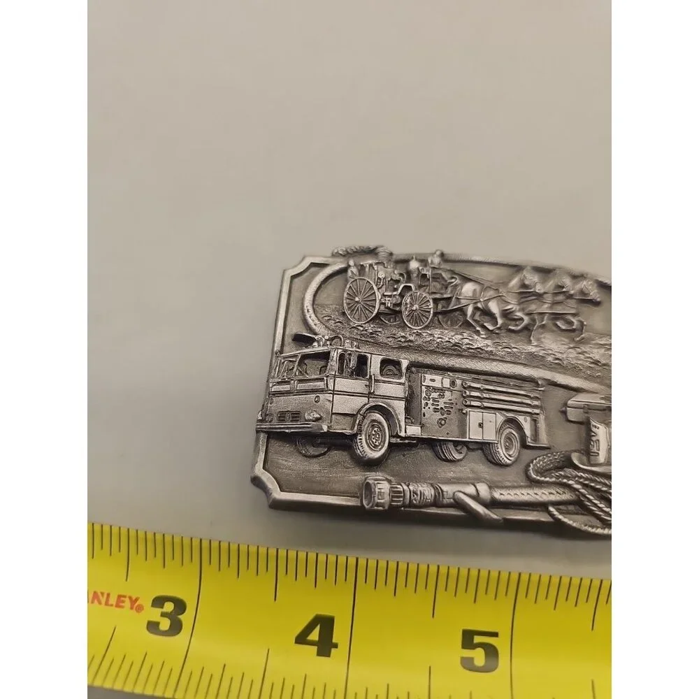 Fireman Belt Buckle 1985 Siskiyou Buckle Co. 3D Pewter Carriage Horse Fire truck